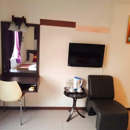 City Inn Kuching Exterior photo
